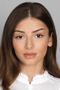 Mimi Keene in Towards Zero