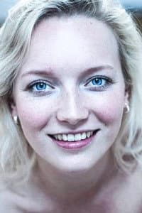 Zinnini Elkington in Nattebarn