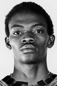 Bolaji Badejo in Alien