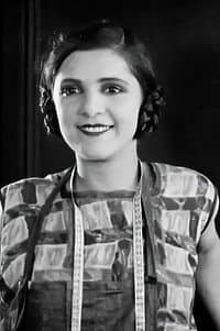 Flore Deschamps in Morgane la sirène
