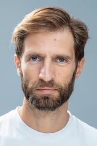 Maximos Moumouris in Είναι γρουσουζιά να δεις τη νύφη πριν το γάμο