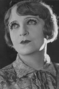Zdena Kavková in Plukovník Švec