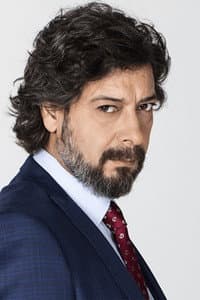 Erdinç Gülener in Maske: Nezaketle Tebessüm