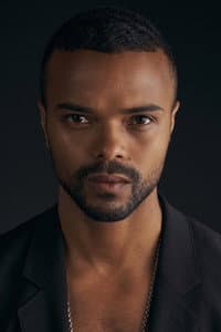 Eka Darville in Kingdom of the Planet of the Apes