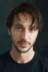 Ahmet Rıfat Şungar in Gecenin Kıyısı