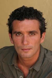 Xander Bailey in Neighbros