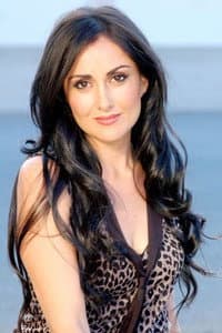 Leslie Garza in Un Viaje Al Corazón