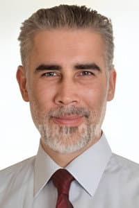 Metin Büktel in Oflu Hoca'nın Şifresi