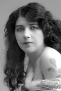 Ethel Warwick in Night Shadows