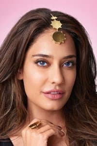 Lisa Haydon in The Shaukeens