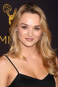 Hunter King in A Make or Break Holiday