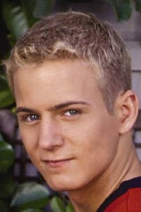Jeremy Jordan in Hooked