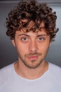 Caio Macedo in Prédio Vazio