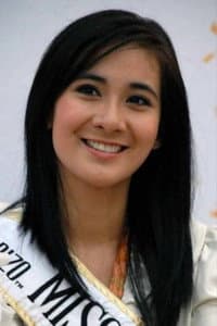 Kartika Indah Pelapory in Lentera Merah