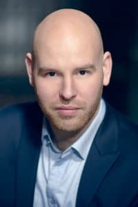 Derek Welton in Elektra