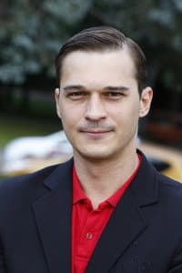 Ilya Obolonkov in Зови меня Джинн