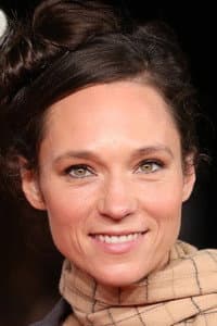 Sabine Timoteo in Sarah joue un loup-garou