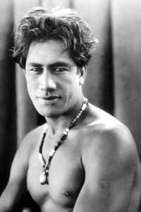 Duke Kahanamoku in Around the World in 80 Minutes with Douglas Fairbanks