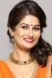 Resham Tipnis in Lochya Zaala Re