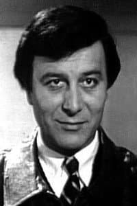 Héctor Fuentes in Los muchachos de mi barrio
