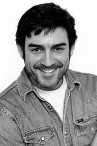 Miguel Ortiz in Poppers