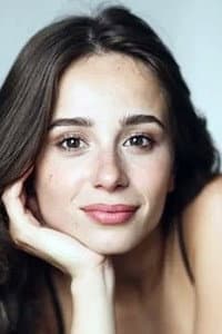 Carla Poquin in Camille Chamoux - Chamouxland