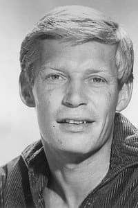 Christopher Cary in Raid on Rommel