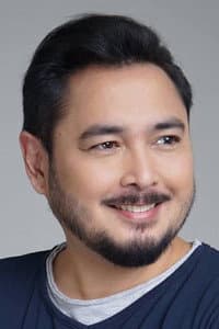 Cris Villanueva in Student Body