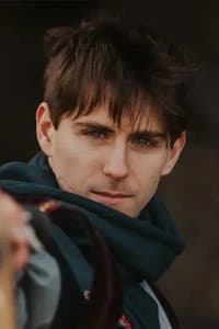 Andrew Pears in Crown & Blade