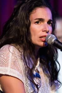 Yaël Naïm in Yael Naim - Alcaline le Concert