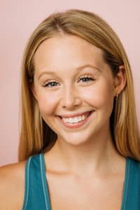 Miranda McKeon in Little Boxes