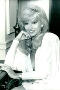 Lois Hamilton in Armed Response