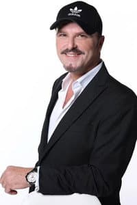 Herion Mustafaraj in Sinjali i dashurisë