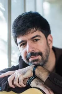 Daniel Santiago in A Sobrancelha é o Bigode do Olho