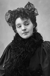 Gabrielle Réjane in Miarka, la fille à l'ourse