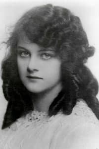 Estelle Allen in When the Tide Came In