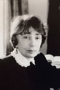 Maya Turovskaya in I Am an Ox, I Am a Horse, I Am a Man, I Am a Woman