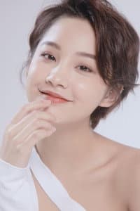 Ceri Thu Hà in Móng Vuốt
