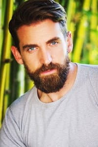 Richard Rennie in Claw