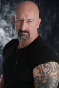 Grant Huggair in Carlos Gustavo