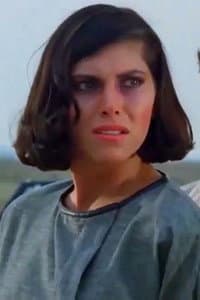Martha Ortiz in Terror y encajes negros
