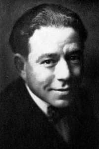 Frank Moore in The Magic Cloak of Oz