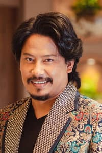 Nischal Basnet in Dui Rupaiyan