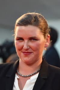 Marie-Julie Maille in Albatros