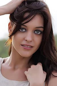 Andreanne Nouyrigat in Melnaattu Marumagan