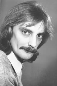 Sergei Tvyordokhlebov in Воспитание жестокости у женщин и собак