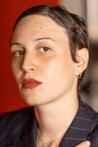 Marie Tragousti in Flux