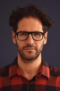 Mauricio T. Valle in Dariela Los Martes