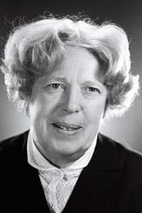 Katrin Välbe in Naine kütab sauna