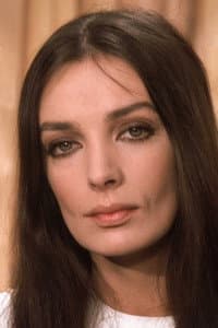 Marie Laforêt in La Chasse à l'homme